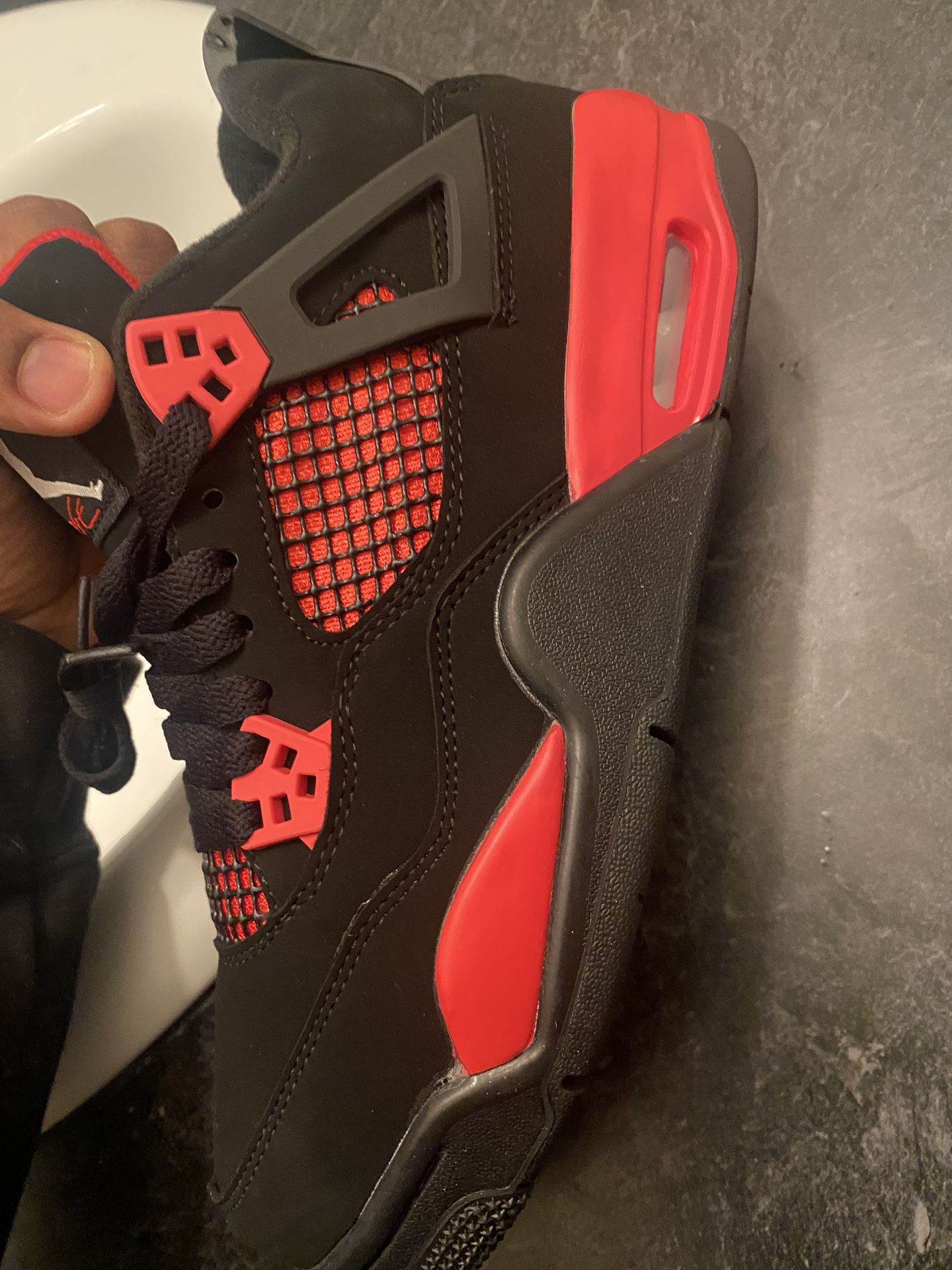 Air Jordan 4 (Red Thunders)
