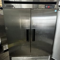 Freezer Two Door Solid 