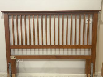 Queen Headboard Real Wood Excellent