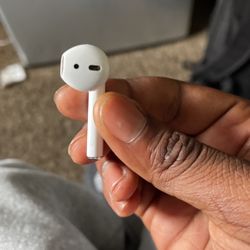 AirPod Right Ear 