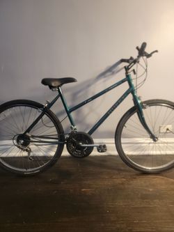 HUFFY SUPERIA SIZE SMALL