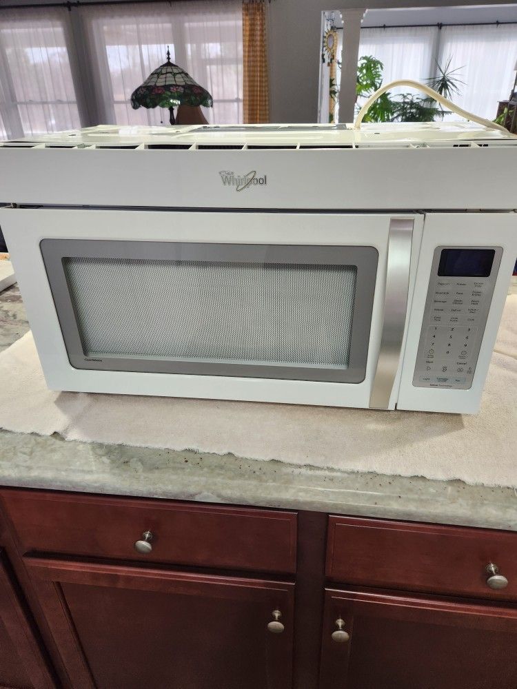 Microwave Whirlpool White Ice Over The Range With Mounting Bracket for