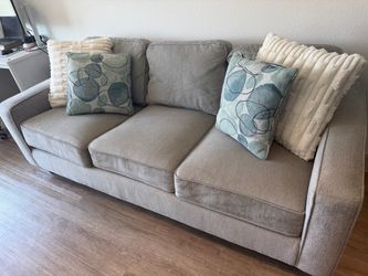 🛋️ Sofa in Good Condition!