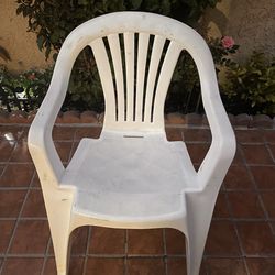 White Pool Chair Set (4)