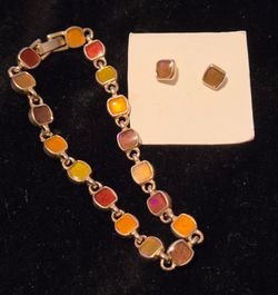 Vintage Liz Claiborne Enamel Gold Tone Linked Bracelet and Earrings