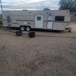 30 Ft Travel Trailer. Wheel Chair Accessible