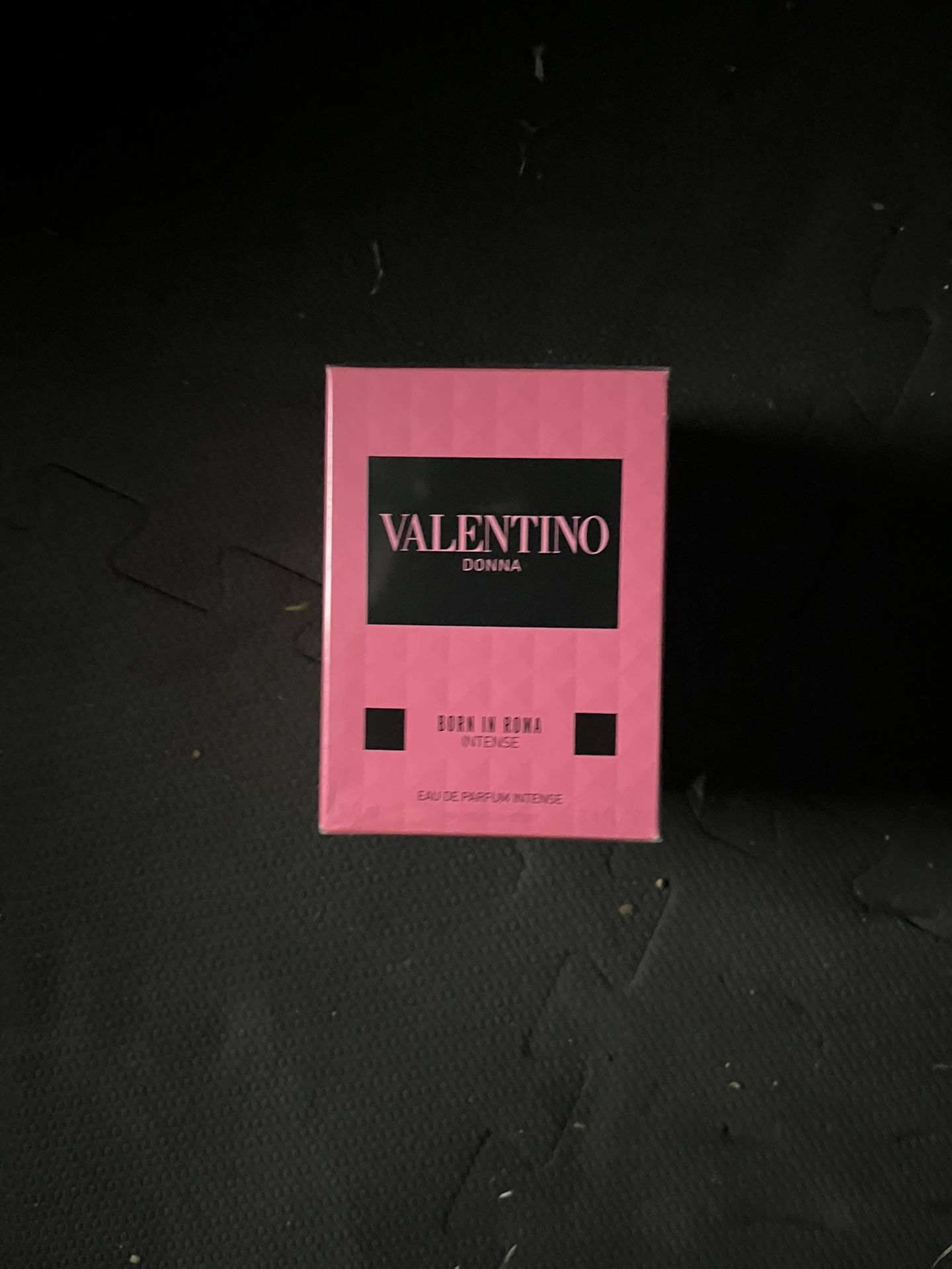 Valentino Donna Intense Eau De Parfum 3.4 Fl Oz / 100 ml