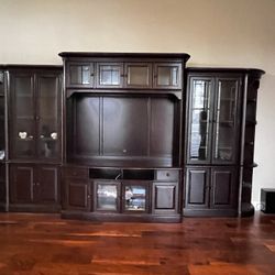 Aspen home Entertainment And Display Center