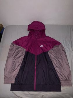 Nike Sportswear Windrunner Big Kids Hooded Repel Jacket Size; XLarge Kids