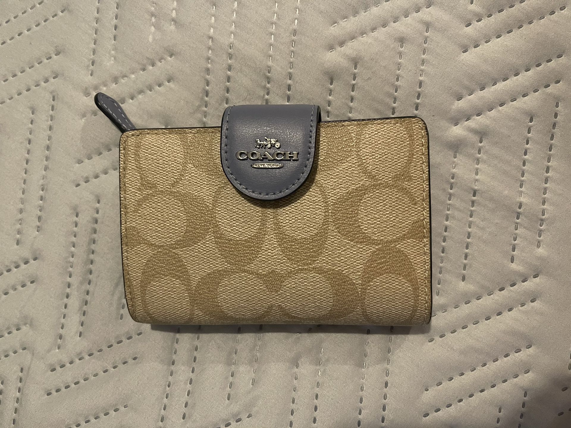 Small Coach trifold wallet 