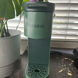 Keurig k-mini Single Serve Green