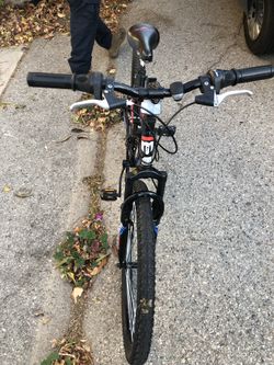 Mongoose men's standoff 26 mountain best sale bike