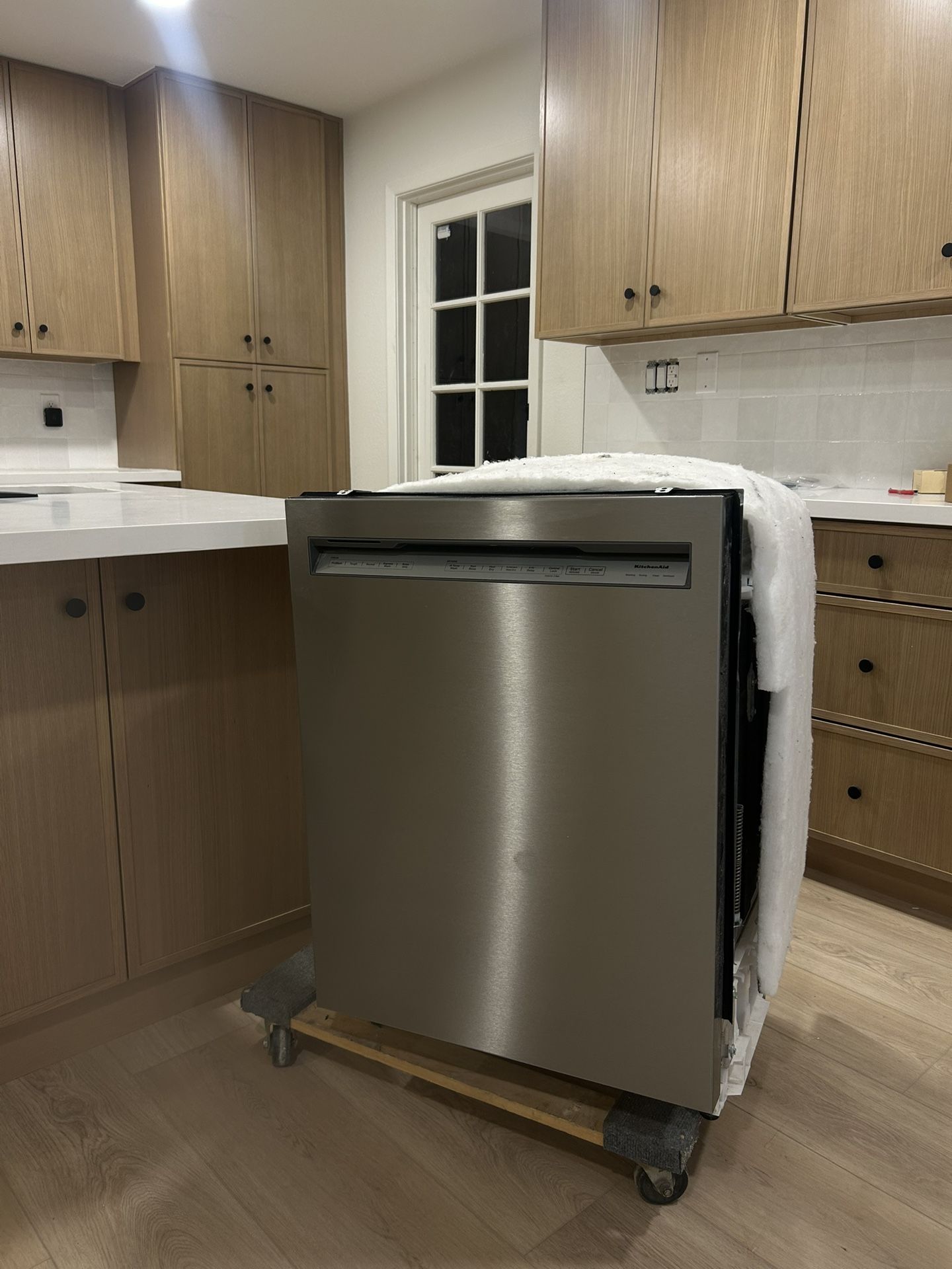 Kitchen Aid Dishwasher (new)