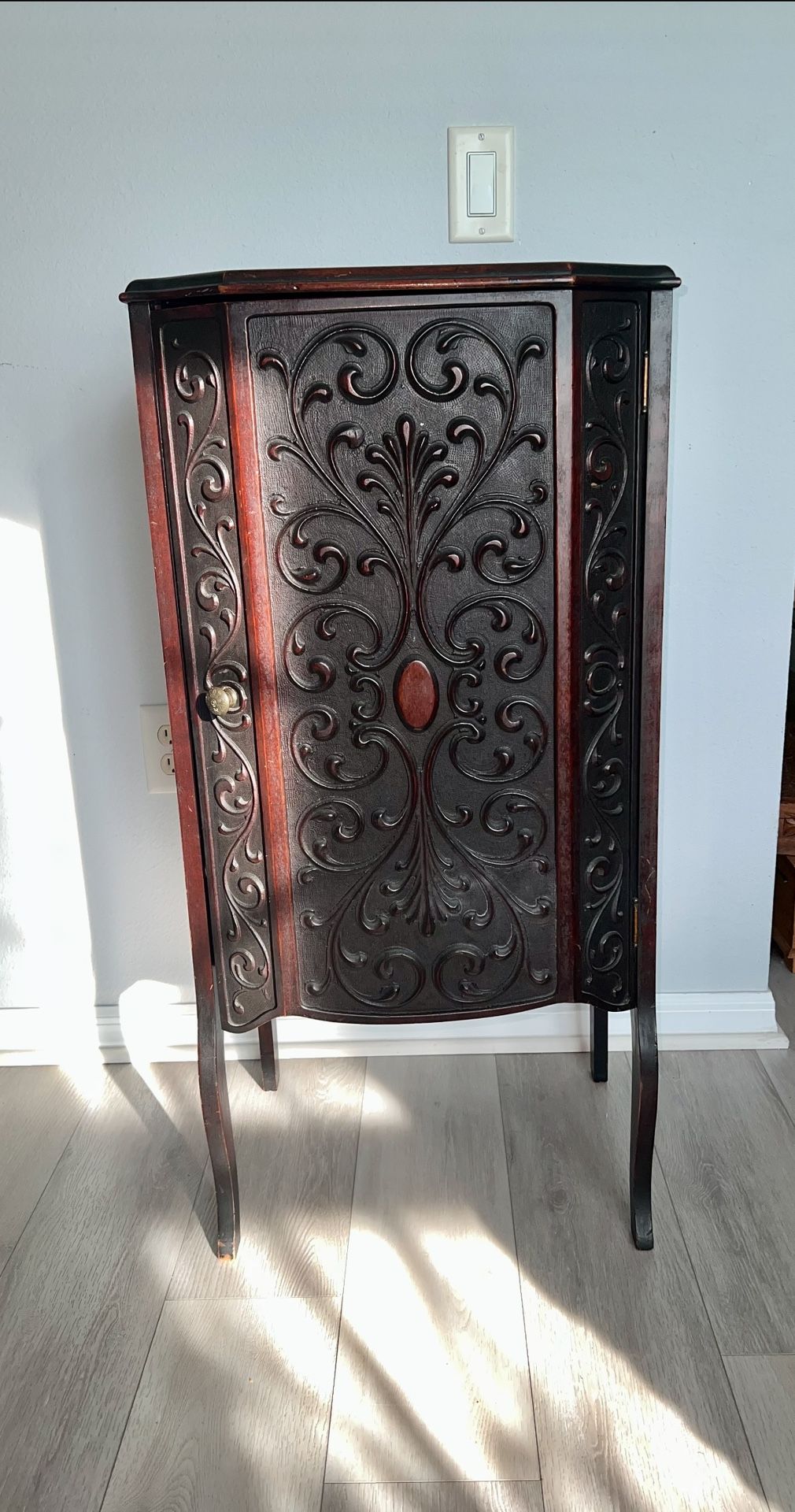 This has sold. I don’t know why offer up keeps posting it.