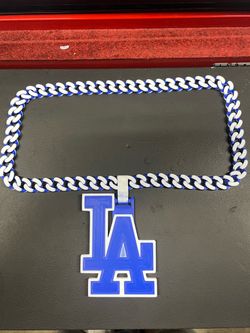 Dodgers hype chains