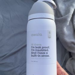 Brand New White Owala 32.oz