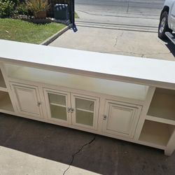 Mueble Para La TV Es Pura Madera Pesada