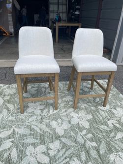 Set of 2 Cream Counter Stools