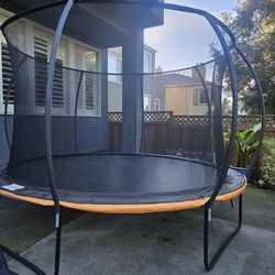Trampoline