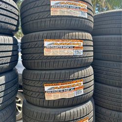 255/35ZR18 Set Of 4 Arroyo New Tires 