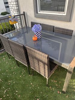 Outdoor table with Chairs