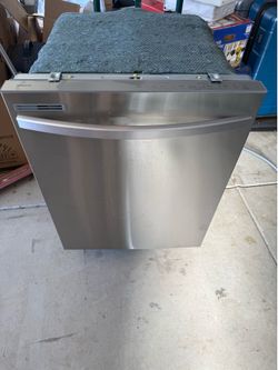 Samsung 24 in. Built-In Tall Tub Dishwasher in Fingerprint Resistant Stainless Steel with Adjustable Rack, 53 dBA
