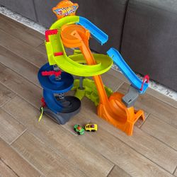 fisher price hot wheels track with original accessories 