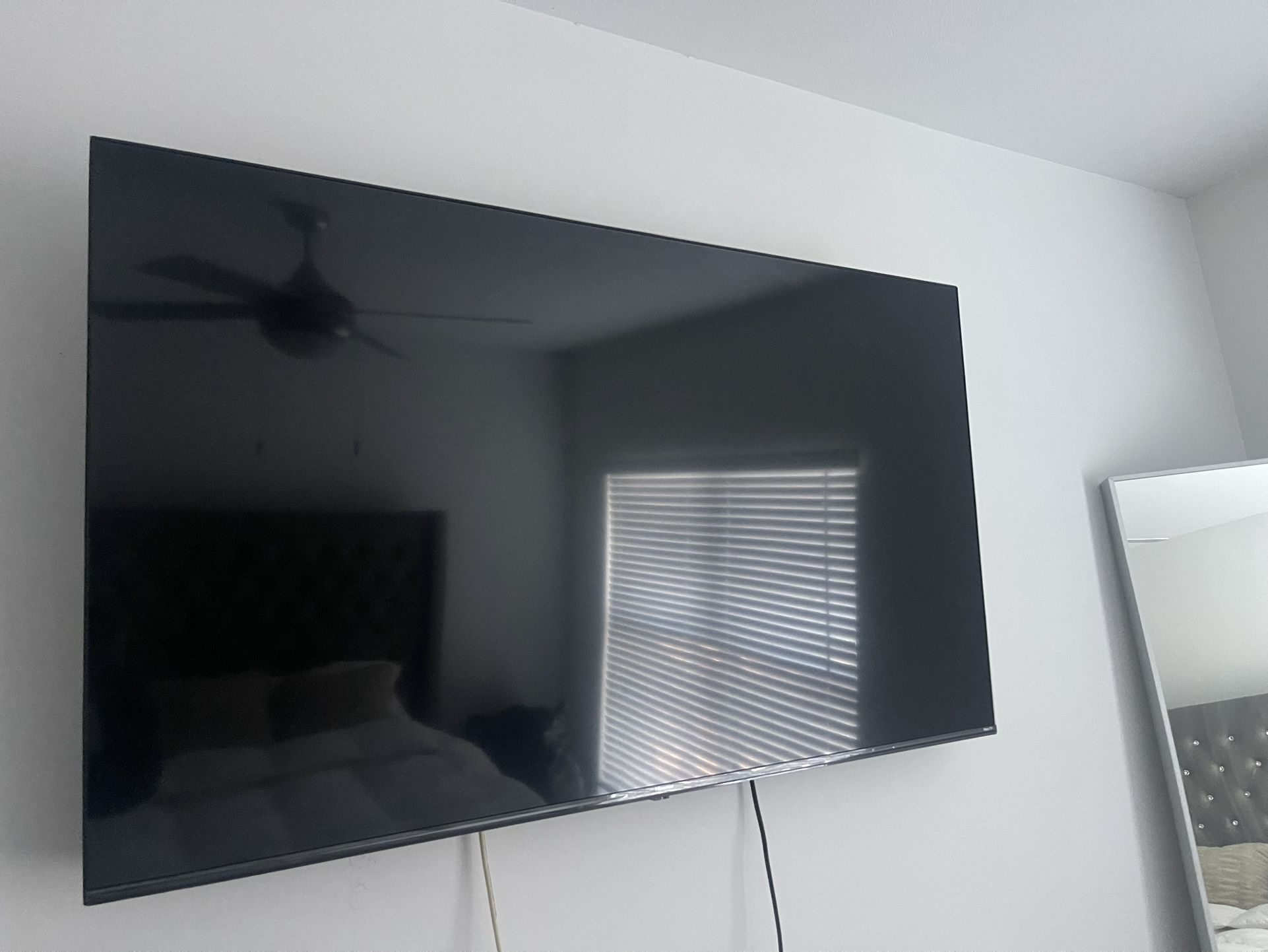 Hisense 60 Inch Tv for Sale in Stone Mountain, GA - OfferUp