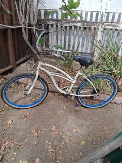 BIKE BACK TIRE FLAT $15 PICK UP IN SUN VALLEY