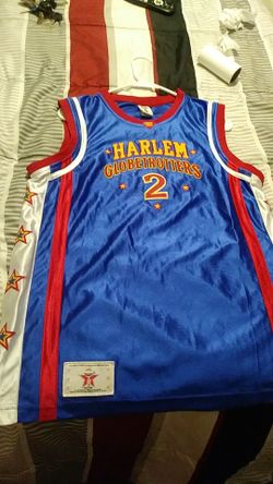 Globetrotters number two size small with autograph in the back