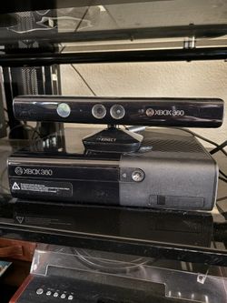 Xbox 360 w/ 20 games/ kinect game sensor/ kinect games/ and controllers