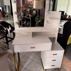 White Makeup Vanity