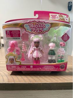 Royale High School Spirit Fashion Pack Science - Code included