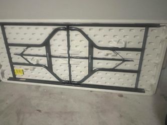 Lifetime 6 ft Commercial Table