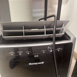 Honeywell Portable AC