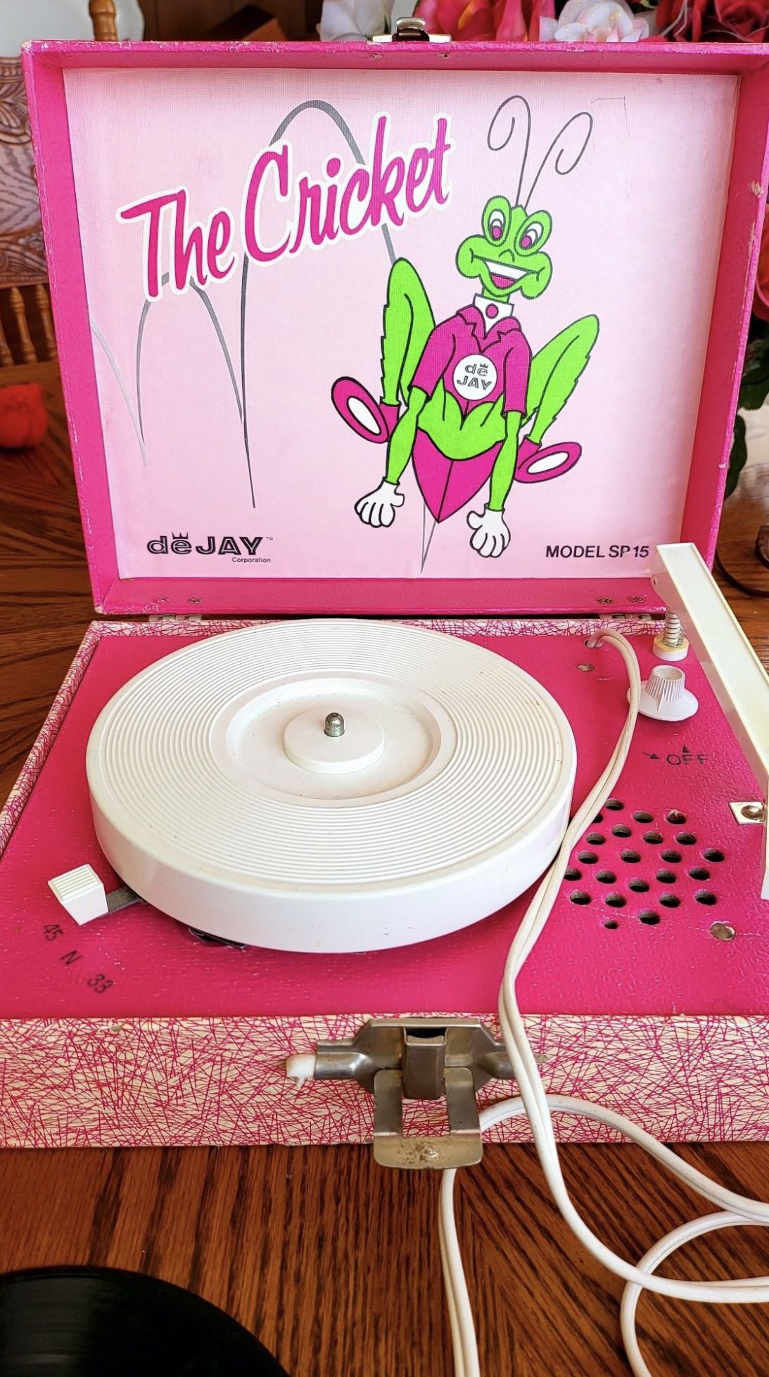 Vintage deJAY "The Cricket" Record Player - WORKING