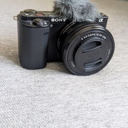 Sony Alpha ZV-E10 