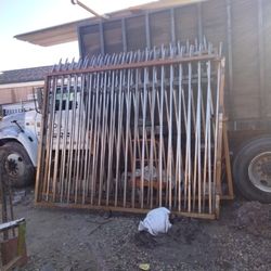 Vendo Friends Nuevo Con Picos De Una Pulgada El Tubo Del Frame Es De 2 Pulgadas De 14 Gage