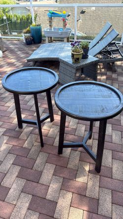 2 Tables