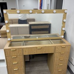 New Vanity Desk with Large Mirror 