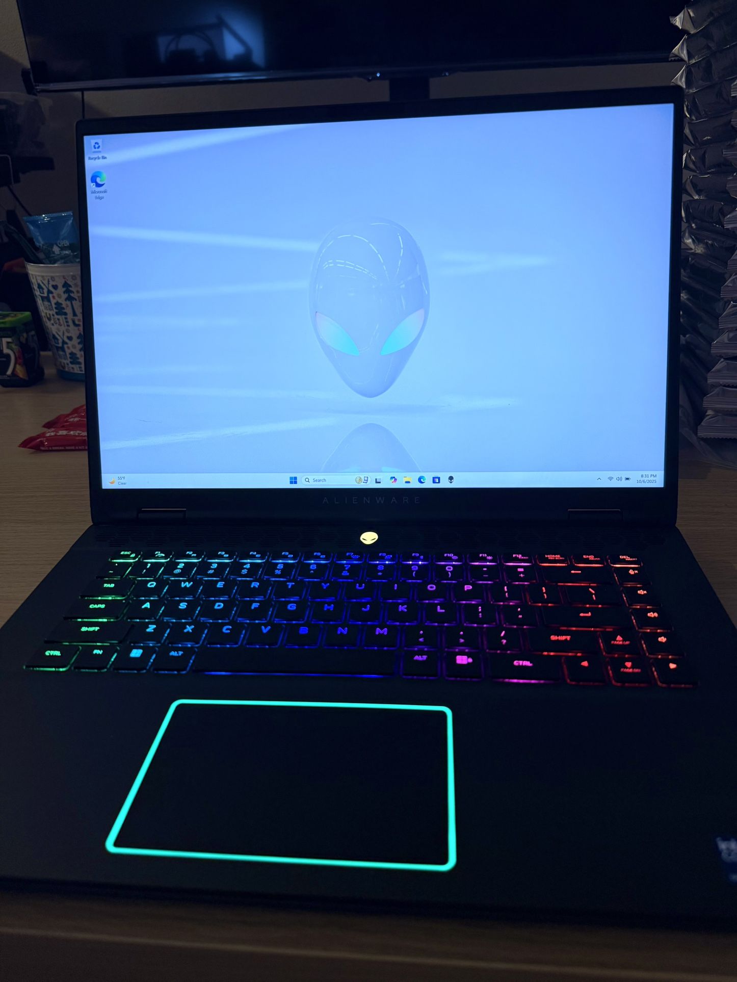 Alienware Gaming Laptop — Ultra 9 185H / RTX 4070 / 32GB RAM / 1TB SSD / 2.5K 240Hz