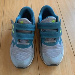 Boys New Balance Size 2