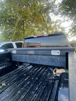Husky tool box no keys
