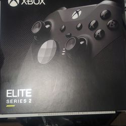 Xbox Elite Series 2 Controller. 