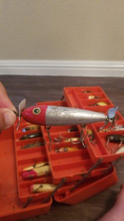 Wood vintage fishing lures antique