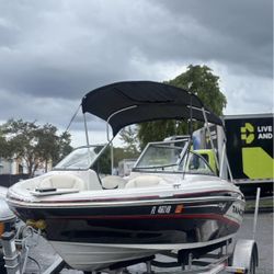Tahoe Q4 — Excellent Condition | 60 Hours | New Trailer  Tahoe Q4 in very good condition. Boat has been used carefully and only in freshwater — no sal