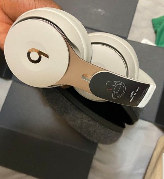 Beats Solo Pro Wireless Noise Cancelling Headphones