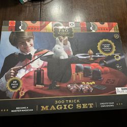 FAO Schwarz 28pc Magic Set Abracadabra Kit 300 Tricks Magic Show Boys Girls Gift ALL PIECES AVAILABLE
