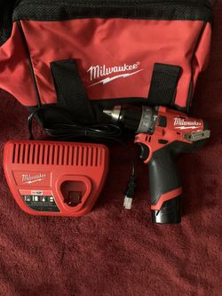 Milwaukee fuel m12 drill /with battery and charger. (New) $90