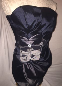 CACH'E dress size 4 stretch very nice